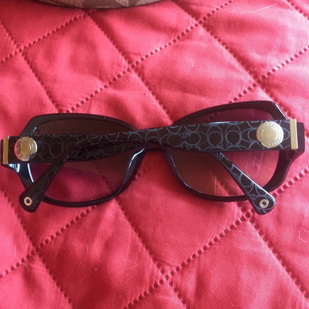 Coach sunglasses. - Picture 2 of 4